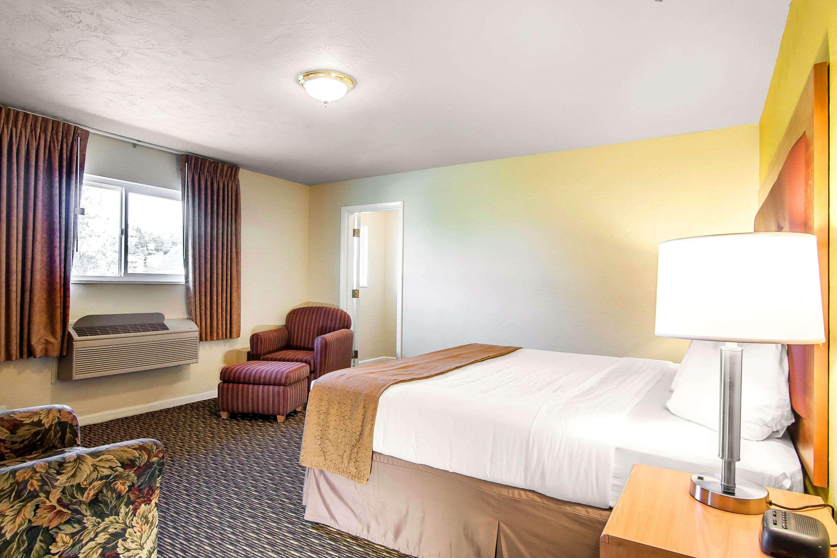 נורת' בנד Quality Inn & Suites At Coos Bay מראה חיצוני תמונה